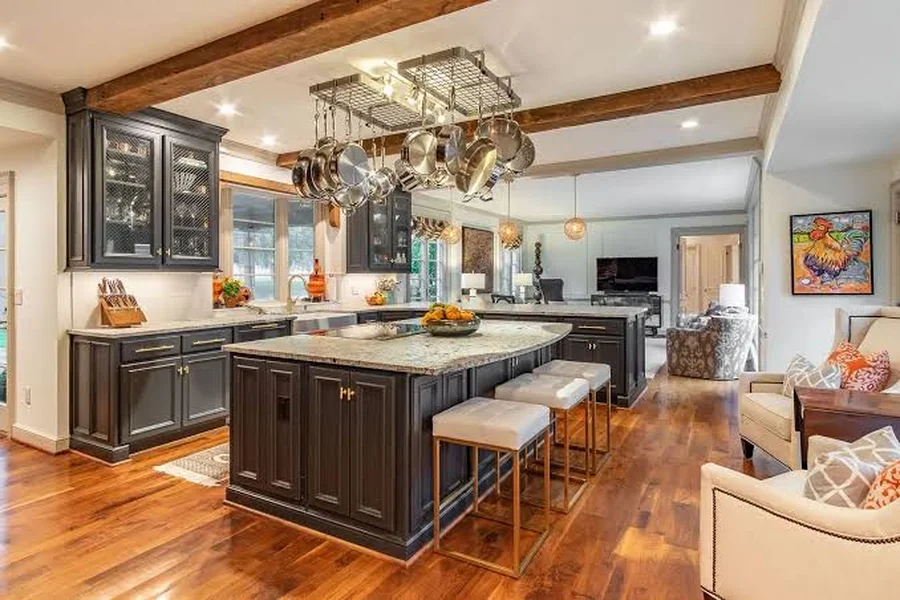 Custom vs. Prefab Cabinets