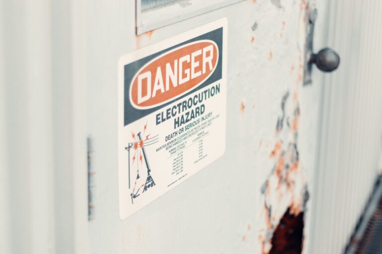 What Counts as an Electrical Emergency? How to Recognize Urgent Hazards and Act Safely
